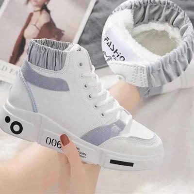 China Cushioning New Women Leather Sneakers Light Up Lovers Breathable Casual Work Couples Outdoor Shoes for sale