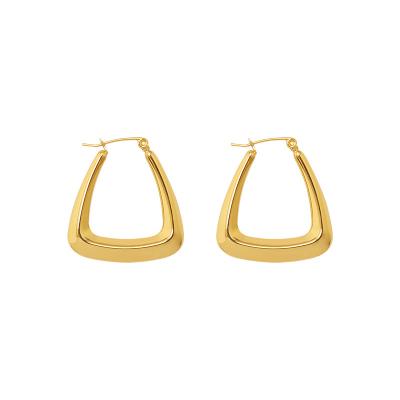 China FASHIONABLE Exquisite Gold Earring Studs Earrings For Women 2021 Gold Plated Jewelry Set Stainless Steel Stud Earrings for sale