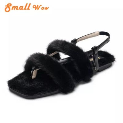 China Fashion Trend Women Toe Clip Plus Size Influencer Sandals Flat Casual Fur Women Flat Slip On Sandals for sale