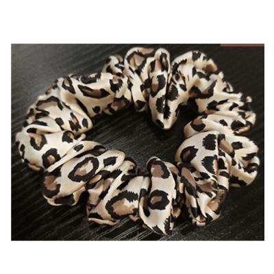 China Friendly Material Leopard Printed Mulberry Silk Elastic Hair Ties Hair Scrunchies for sale