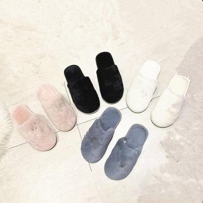 China 2021 Newest Women Crystal Rhinestone Faux Fur Slippers Light Hairy Shoes Slides Sandals Winter Fall Fuax Rabbit Fur Plush Slipper for sale