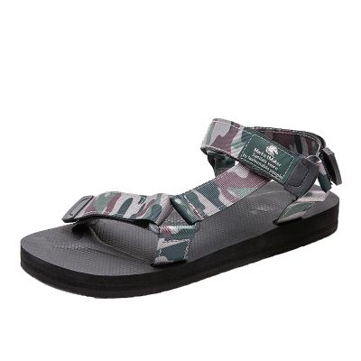 China 2021 summer new breathable men's sports non-slip beach camouflage sandals men's fashion trend 35-44 for sale