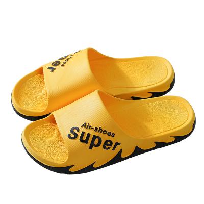 China CUSHIONING 2021 New Korean Student Personality Trend Wear Summer Mens Outdoor Slippers Men's Beach Household Shoes Sandals for sale