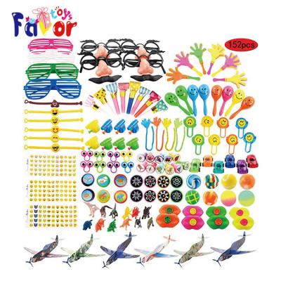 China Amazon Hot Sale 152PCS Plastic Kids Carnival Prize Birthday Gift Toy Assortment for sale