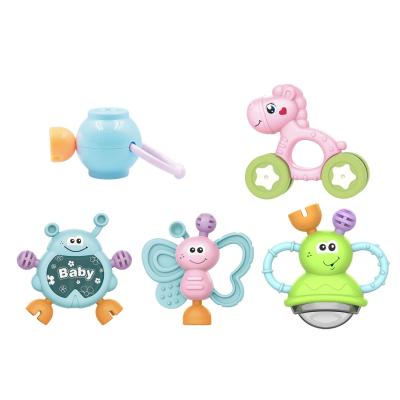 China Eco-friendly 5pcs silicone baby teether rattles plastic baby teething toys set with portable box high quality for sale