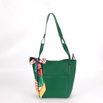 China Fashion OEM Custom High Quality Famous Brands Scarves Design Luxury Messenger Bag for sale