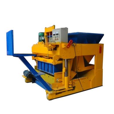 Cina QMY6-30 mobile type egg laying block making machine from China in vendita