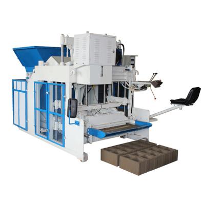 Cina Low Cost Hydraulic Bricks Making Machine Mobile Block for sale in vendita