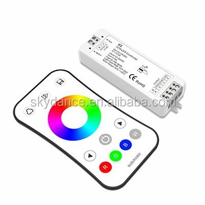 China Skydance Remote V3+R8-1 RF RGB LED Strip Controller And Outdoor 30M L107*W58.5*H9mm Wireless Control for sale