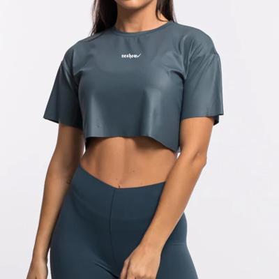 China Anti-Wrinkle Women Loose Fashion Breathable Short Sleeve Gym Crop Top T-Shirt for sale