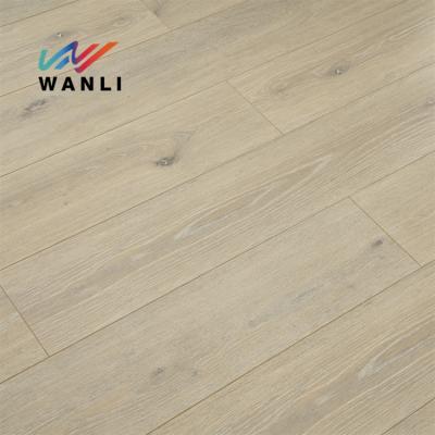 Cina Waterproof;fireproof;eco friendly;wear resisrtant;anti-slip installation 7mm 8mm 12mm laminate vinyl flooring of hardwood floor easy clean laminate flooring in vendita