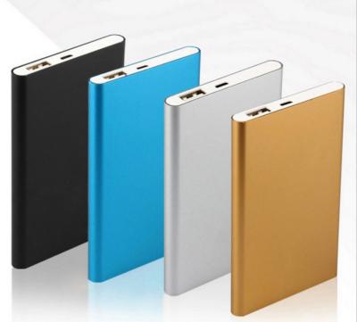 China Promotion Customized Logo Service Gift Set OEM Power Bank Business Gift Christmas Gift Power Banks For Smart Phones for sale