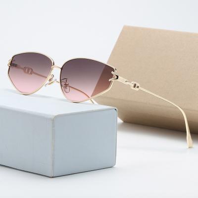 China Fashion sunglasses 2023 new fashion metal universal sunglasses for men and women fashion anti-glare classic sunglasses for sale