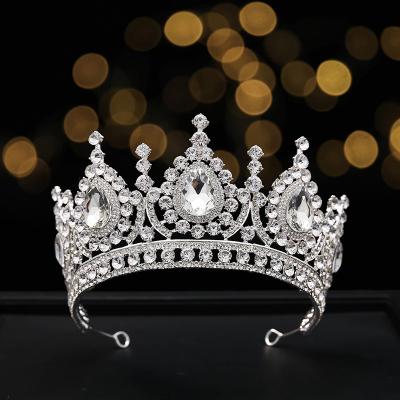 China Bride Wedding Hair Accessories DAIMING 2022 Latest Design High Quality Crystal Tiaras Princess Party Crown Big Diamond Crown With Bridal for sale