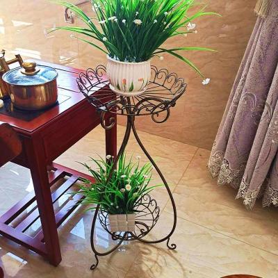 China Wholesale Idyllic Modern Design Iron Metal Heart Shape Indoor Garden Balcony Plant Flower Stand Decoration for sale