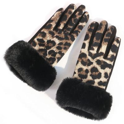 China 2020 Fashion Comfortable And Warm Screen Touch Acrylic Bowknot Knitted Gloves for sale