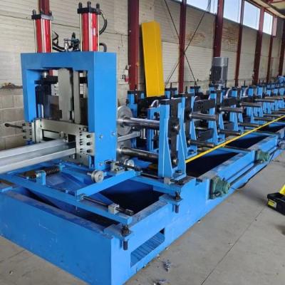 China Máquina de moldagem de rolos de alta velocidade CZ Purlin Precision Cutting Easy Operation 1.5-3.0mm Rolling à venda