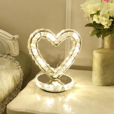 China Hot Lighting Modern Bedside LED Eye Protection Heart Shade Night Warm Cheap Table Lamp for sale