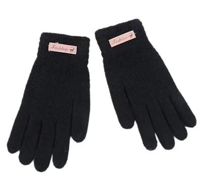 China Simple Fashion Unisex Magic Knit Texting Driving Touch Screen Women Men Winter Cycling Gloves for sale