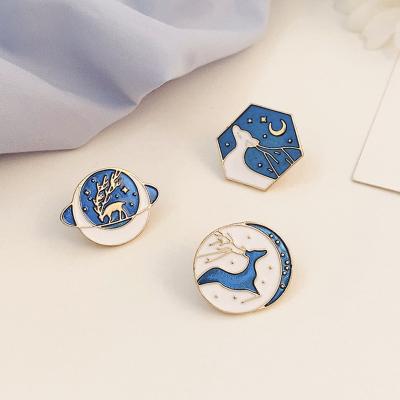 China Metal Whale Enamel Pins Animal Fashion Jewelry Brooches Round Sweater Bulk Backpacks Kawaii Vintage Metal Clothes Tough Clothespin for sale