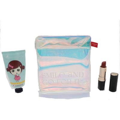 China Factory Wholesale Holographic Raincoats Recyclable Make Up Travel Laser PVC Zipper Cosmetic Bags for sale