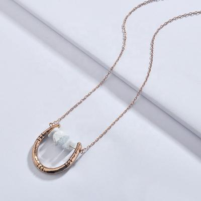 China A0467 ALLOY A0467 Rock Quartz Stone Necklace Vintage Gold Plating Horse Shoe Natural Shape Pendant Antique Metal For Women for sale