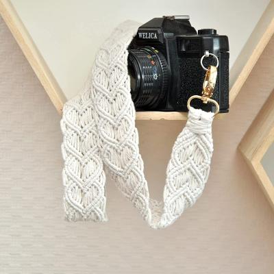 China Handmade Cotton Macrame Camera Strap Boho Handmade Gift for Photographer Camera Belt Custom Camera Strap for sale