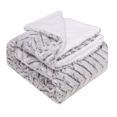 China Folded Plush Fluffy Blanket PV Super Soft Blanket Bedding Supplies Warm Sherpa Throw Blanket for sale