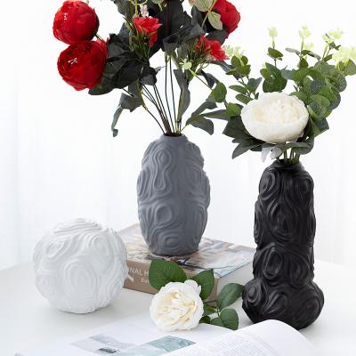 China Wholesale Nordic Minimalist Unique Gift Black And White Unique Gift Flower Art Ceramic Vase For Hotel Corridor Decor Artifacts Decor Home Luxury for sale