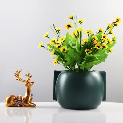 China Wholesale Minimalist Styled Nordic Ceramic Spiral Vase Living Room Decoration Flower Pots Modern Layout Ideas for sale