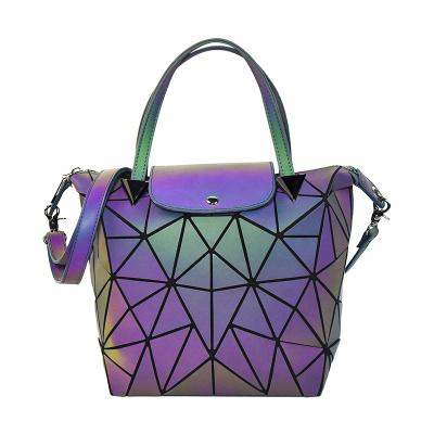 China Luminous Geometric Women's Durable 2021 Instant Thoughtful Gift Purse Foldable Shoulder Bag With Strap for sale