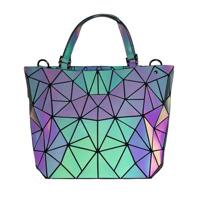 China Fashion Women's Fashion Lattice Portable Luminous Bag Geometric Handbag Fold Shoulder Tote Bag Crossbody For Women for sale