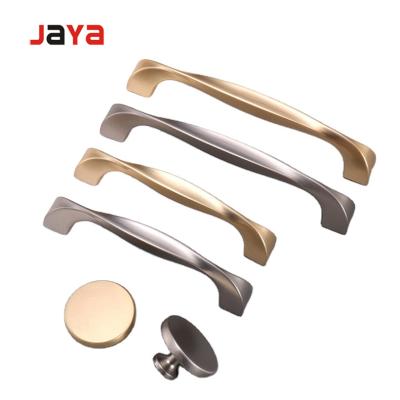 China Easy Installation Kichen Accessories Kitchen Furniture Pulls Modern Cabinet Handles for sale