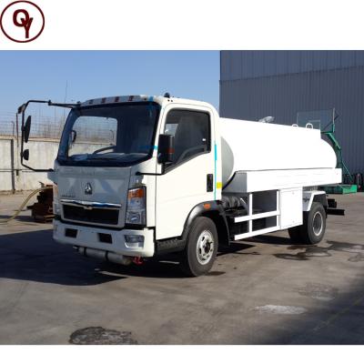 China Light Duty 5000L Crude Oil Tank Truck 3360 Wheelbase 4x2 Type for sale