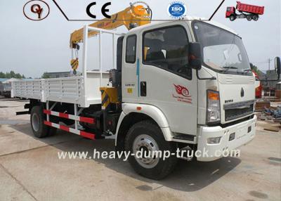 China Teleskopausleger-LKW Howo 4x2 brachte Kran-hydraulischen LKW 2 Tonne 3 Tonne 5 Tonne an zu verkaufen