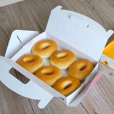 China Disposable Custom Size And Custom Printing Donut Box Bakery Cookie Carrying Box With Handle for sale