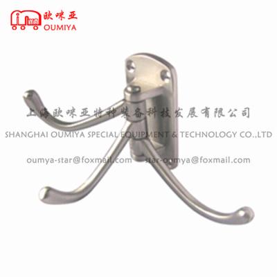 China - SOLID METAL Heavy Duty Folding Triple Coat Swivel Hook Swing Arm Towel Hook 264395AZ for sale