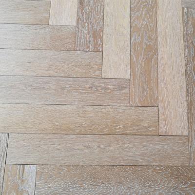 China Anti-scratch Factory Direct Parquet Engineered Oak Herringbone Flooring for sale