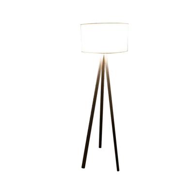 China 2017 Popular Wholesale Popular Bedroom Lights E27 Three Legs Traditional Wooden Floor Lamp for sale