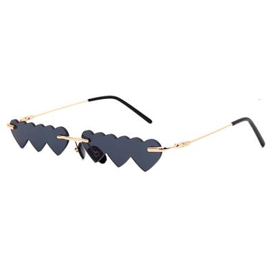 China New Metal Heart Shape Party Glass Girls Sunglasses DAISYER 2020 Fashion Small Small Frame Fashionable Ladies for sale