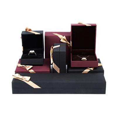 China Newest Most Popular Elegant Jewelry Box With Inner Black Inner Jewelry Box Wedding Ring Box for sale