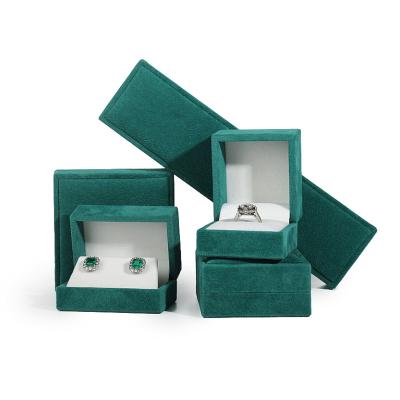 China Newest Velvet Ring Box Vintage Velvet Engagement Wedding Cardboard Jewelry Boxes Jewelry Box for sale