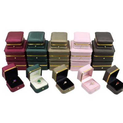 China Creative Newest PU Leather Jewelry Box Ring Necklace Jewelry Packaging Box Bangle Pillow Bangle Gift Box for sale