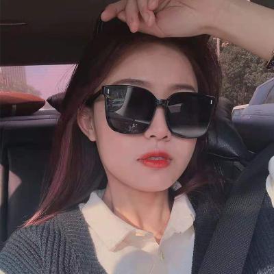 China Korean version of the sports sunglasses 2022 new designer sunglasses square frame rice nail trend for sale