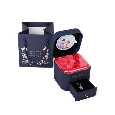 China Small Plastic Attractive Magnet Lid Necklaces Gift Box And Paper Bag With Round Soap Flower Rose For Merry Christmas Valentines Day for sale