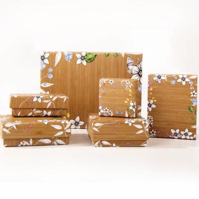 China Recycled Materials Making Fancy Christmas Gift Wrapping Paper Ring Box Earring Grain Bamboo Jewelry Cardboard Premium Squares for sale