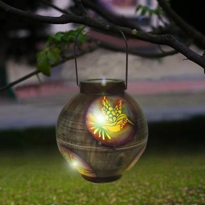 China Ourdoor Solar Garden Metal Lantern Patio Path Lights Cordless Garden Metal Hummingbirds Hanging Solar Lanterns for sale