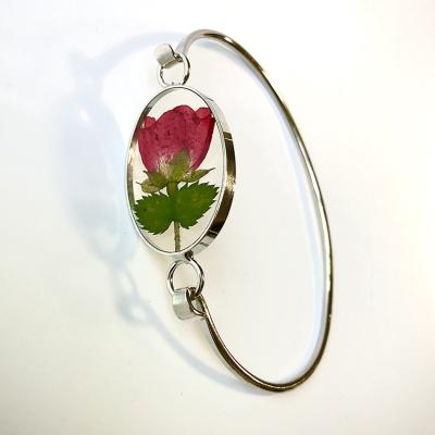 China Fashion Cute Bracelets 2022 Resin Handmade Jewelry With Real Dry Rose Flower Bracelets Bangles Silver Resin Rose for sale