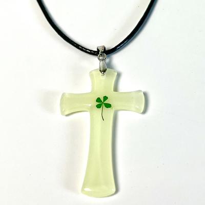 China Religious Acrylic Cross Leaf Clover Necklace Four Pendant Jesus Glow In The Dark Cross Necklace for sale