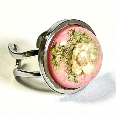 China 2022 New Arrival Cute Glow Rings Stainless Steel Resin Jewelry Rings Glowing Dry Flower Ring for sale